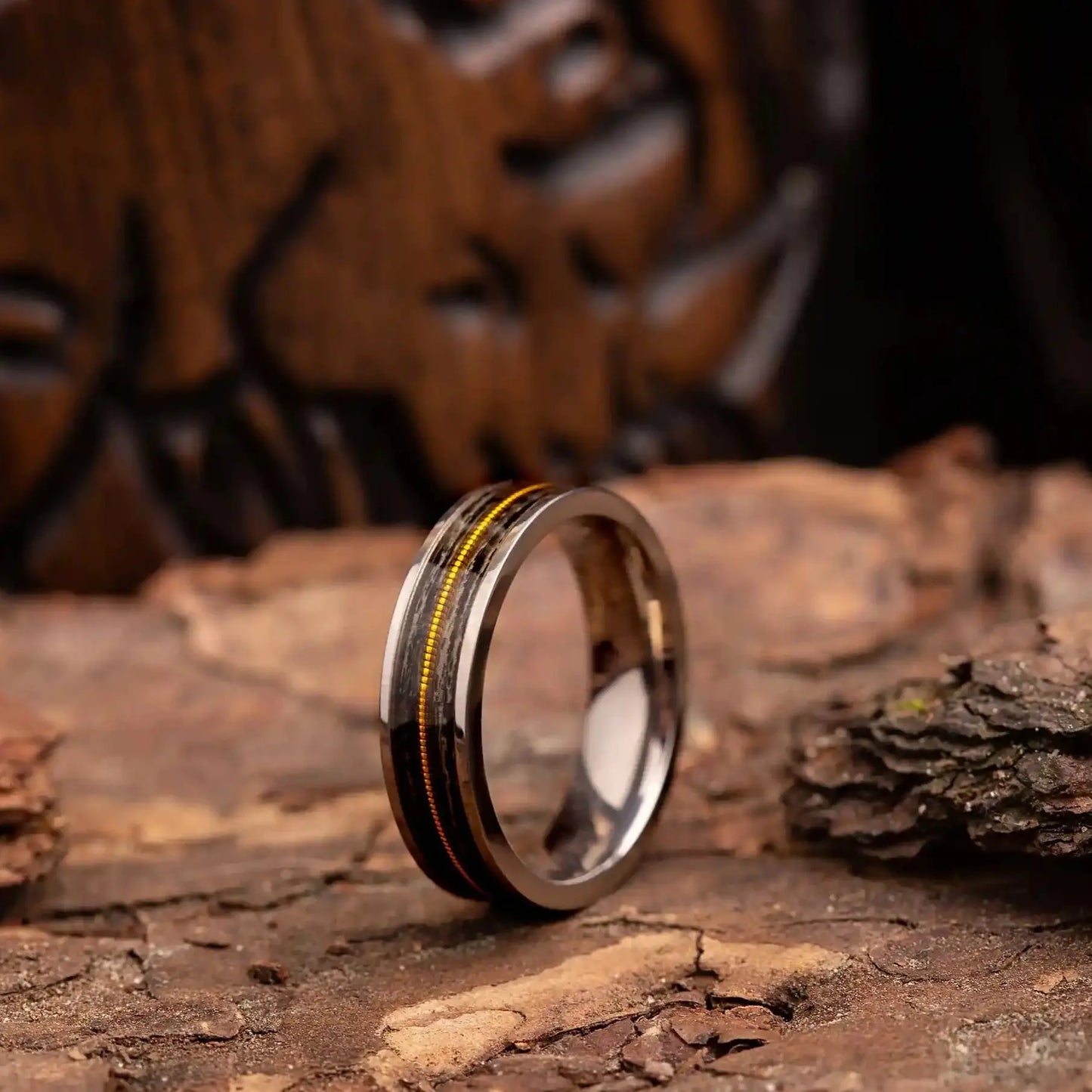 HIBIKA — Gray Oak & String Ring